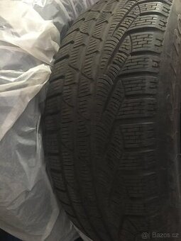 Prodám zimní pneu pirelli 225/55/17