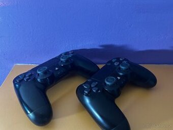 Prodám ps4 slim+2x dualshock+sluchatka+pár her