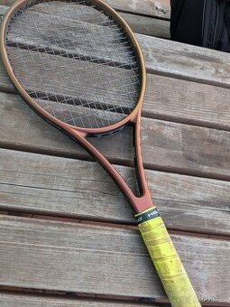 Prodám tenisovou raketu Wilson pro Staff 97L v.14 290g.