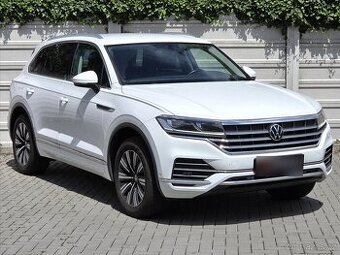 Volkswagen Touareg 3,0 TDi 210kW 4M Eleg.Vent.sed. ČR 1.maj