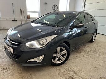 Hyundai i40 1.7 CRDi STYLE WEBASTO  TOP VÝBAVA  AUTOMAT 