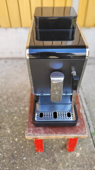 Kávovar Tchibo Esperto Latte plnoautomatický