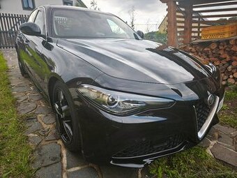 Alfa Romeo Giulia 2,2jtd 132kw, najeto 112tkm serviska.