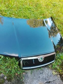 Škoda fabia   kapota  maska  naraznik barva černa