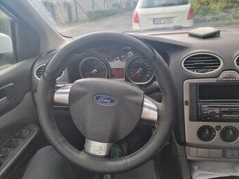 Ford Focus II 1.6 74KW