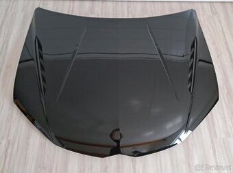 Lamborghini Urus S PERFORMANTE karbon kapota