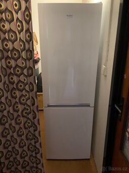 Lednice s mrazákem BEKO