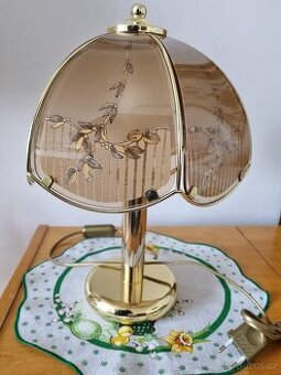 nová stolní lampička