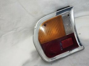 levé zadní světlo Peugeot 504