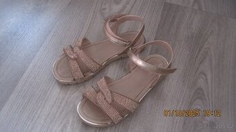 Boty, tenisky BEJO, sandálky Baťa, vel. 33, 34