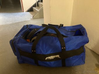 Výstroj na lední hokej