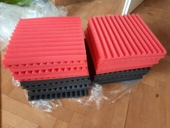 Akustická pěna 30 x 30 x 2.5 cm 24 ks (již jen červené)