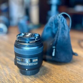 Nikon 40mm f/2,8 AF-S G DX Micro