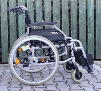 024-Mechanický invalidní vozík Drive.
