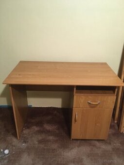 Psací stůl s šuplíkem