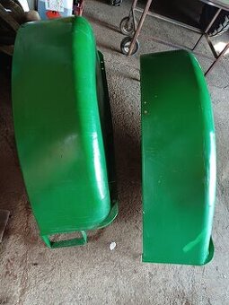 Zetor super blatníky, plechy motoru