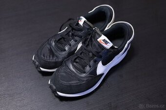 Nike Waffle Debut (Black/White)