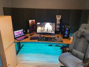 Kancelářský stůl