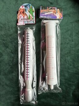 Injekce a teploměr, sestřička