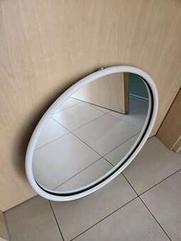 Kulaté zrcadlo v bílém rámu - 50cm