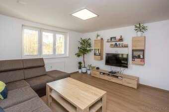Prodej prostorného bytu 3+1 - 138 m² - klidná čtvrť Višňovka