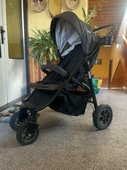 Sportovní kočárek Joie