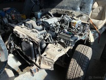 TOYOTA LAND CRUISER 200 V8, 4,7 L