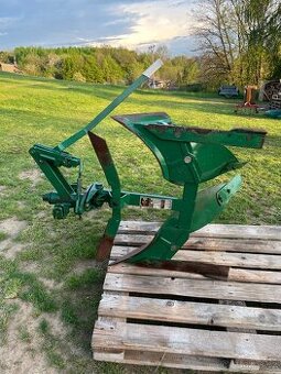 Jednoradličný oboustranný pluh APO-701