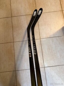 Hokejka Bauer Hyperlite 2, JR, pravá i levá, P92,P28, flex30