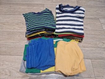 Balíček letního oblečení kluk cca 30 ks vel. 116