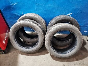 Pneu 205/55R16