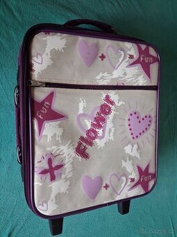 Maly detsky kufrik