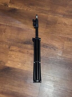 Studiový stativ / světelný stojan