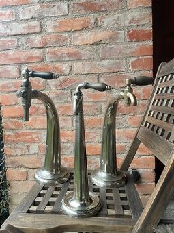 Staré pípy na pivo