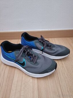 Běžecká obuv Nike Star Runner 3 Gs 39 (24,5cm)