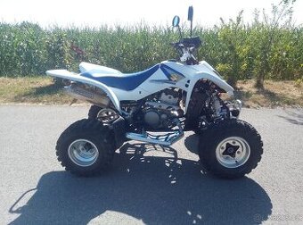 Suzuki LTZ 400