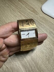 Unikátní dámské hodinky DKNY NY 8494