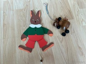 Dřevěné hračky na zavěšení, dekorace-králík a kůň.