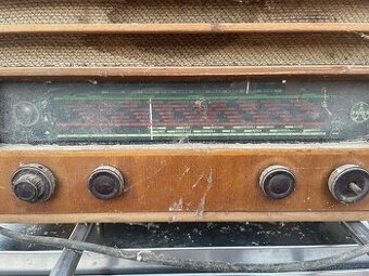 Rádio tesla Dominant II