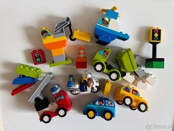 Lego Duplo větší mix aut a jiných vozidel