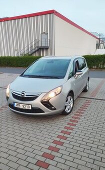 Opel Zafira C 2.0 CDTi Cosmo, ČR, nehav. , 5 + 2 míst, - 1