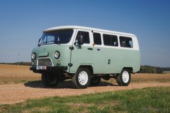 UAZ 2206 Buchanka oficial