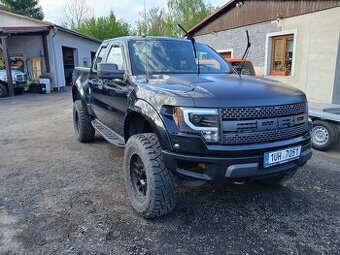 Ford F-150 raptor