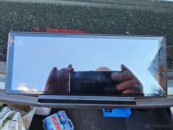 Externí display pro připojení mobilu