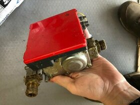 Plynová armatura Honeywell VK4105N