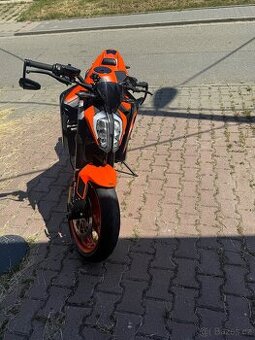KTM 890 2022
