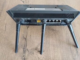 Netgear AC1750 R6400v2 Wi-Fi Router - 1