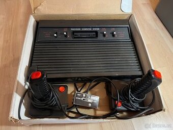 Retro herní konzole (klon Atari 2600)