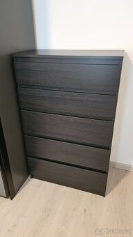 Komoda KULLEN s 5 zásuvkami