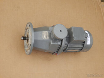 Elektromotor s převodovkou a variátorem 550W 700-3200ot./1m